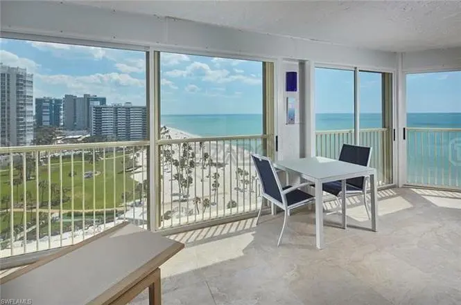 Departamento en Venta en Naples, Condado de Collier, Florida 3