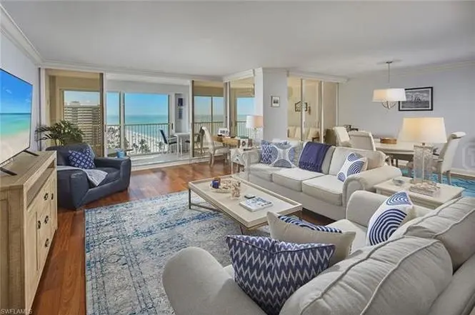 Departamento en Venta en Naples, Condado de Collier, Florida 4