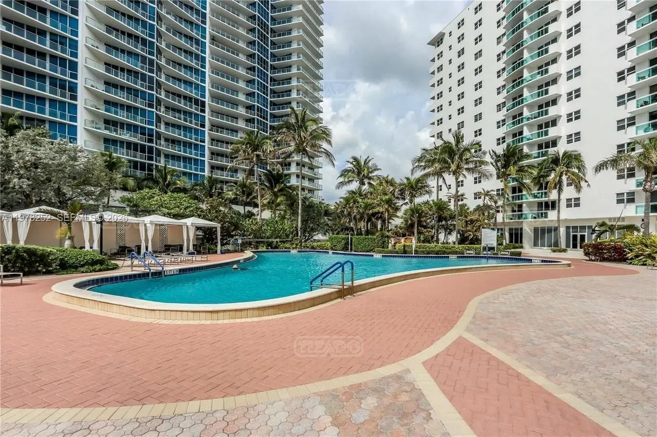 Departamento en Venta en Hollywood, Miami, Florida 1