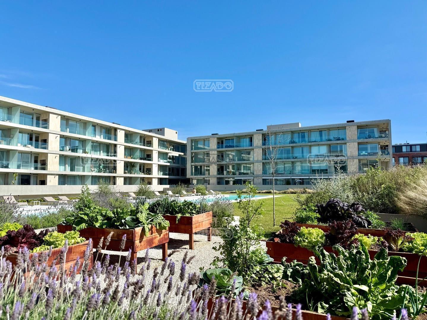 PRANA San Isidro | Planta baja a estrenar con patio propio, parrilla, vista al parque y 2 cocheras