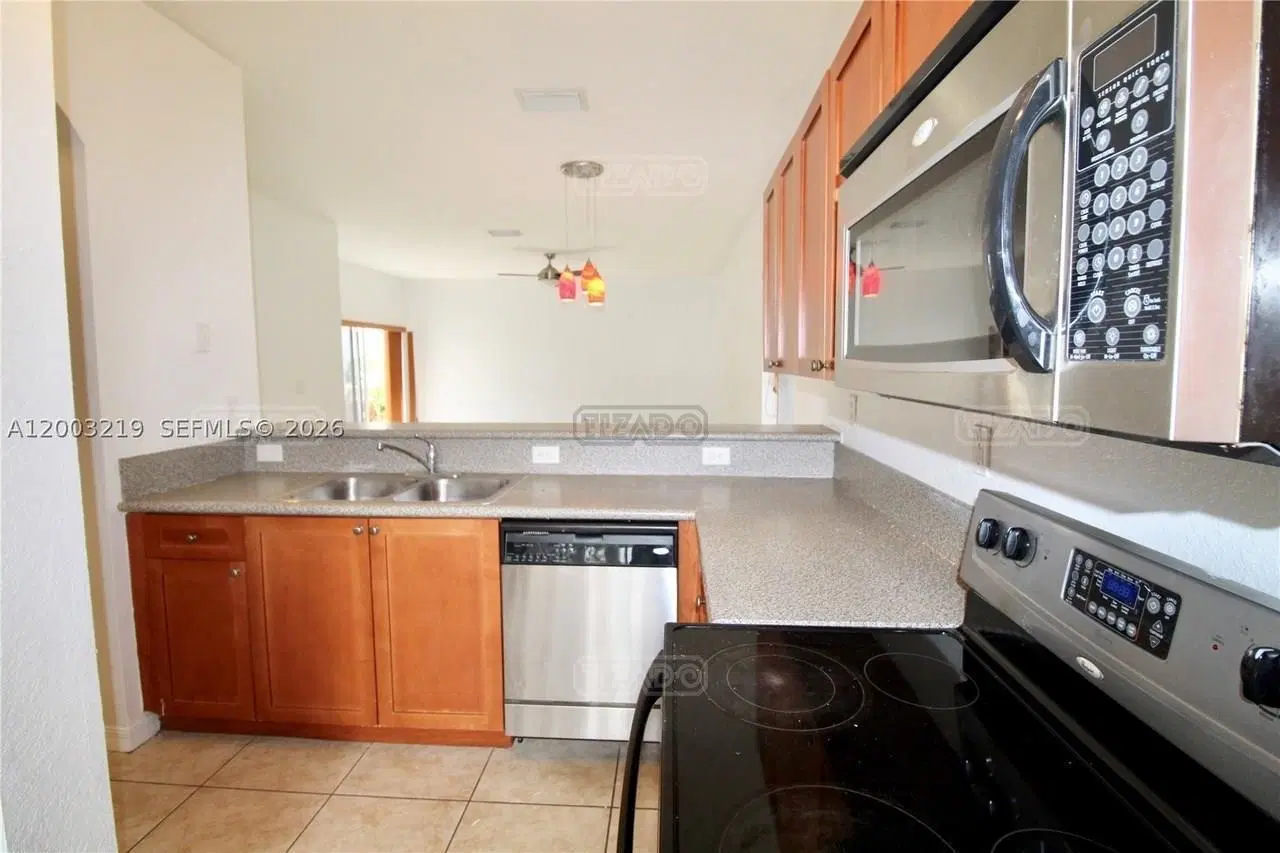 Casa Chalet en Venta en Miramar, Miami, Florida 1