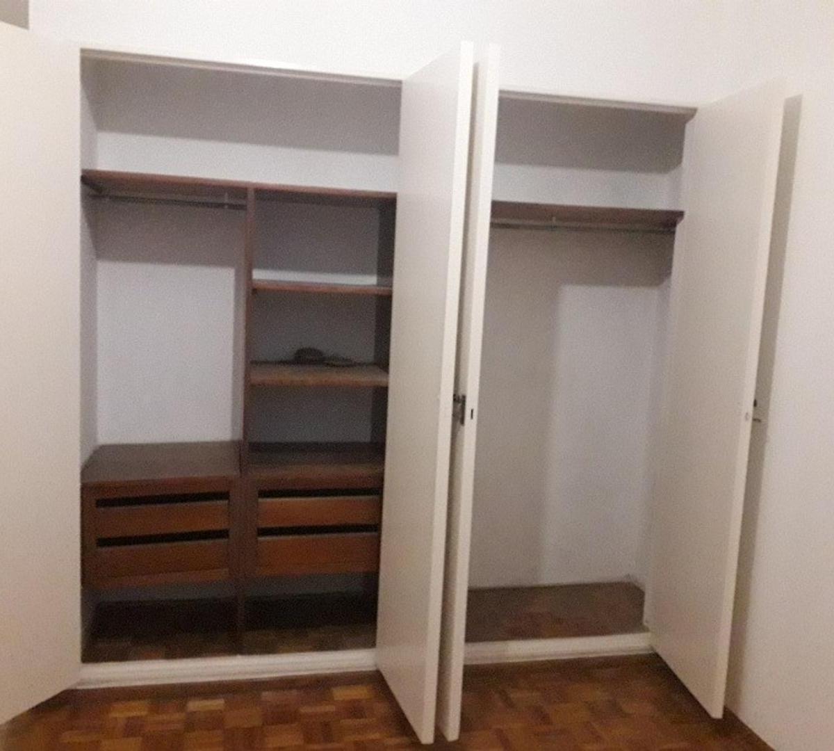 Departamento de 4 Ambientes Al Frente con Balcón 3