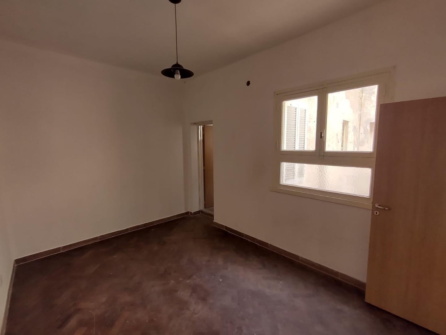 Foto de Departamento de 2 ambientes, cocina separada, baño completo, imagen 5