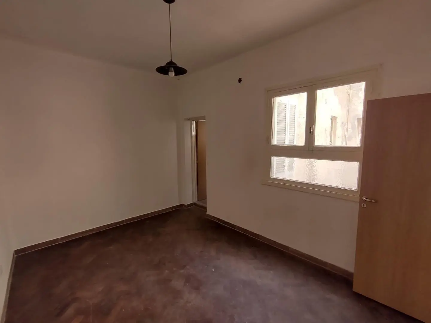 Departamento de 2 ambientes, cocina separada, baño completo 5