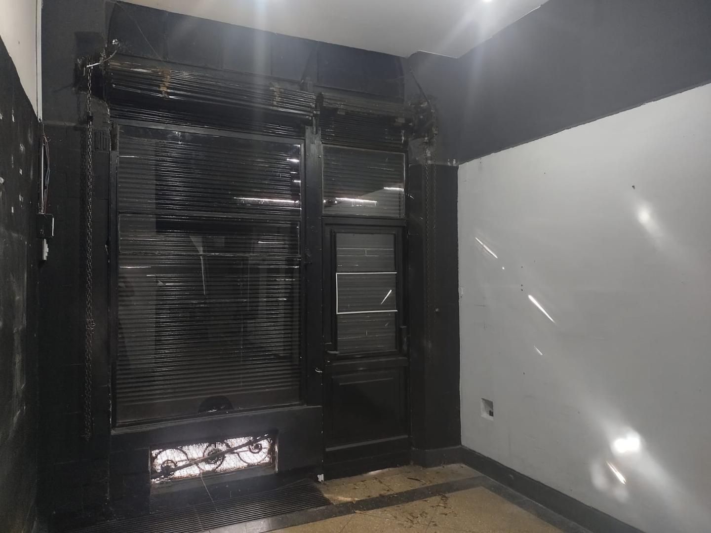 Foto de Local comercial, planta, subsuelo y entre piso., imagen 3