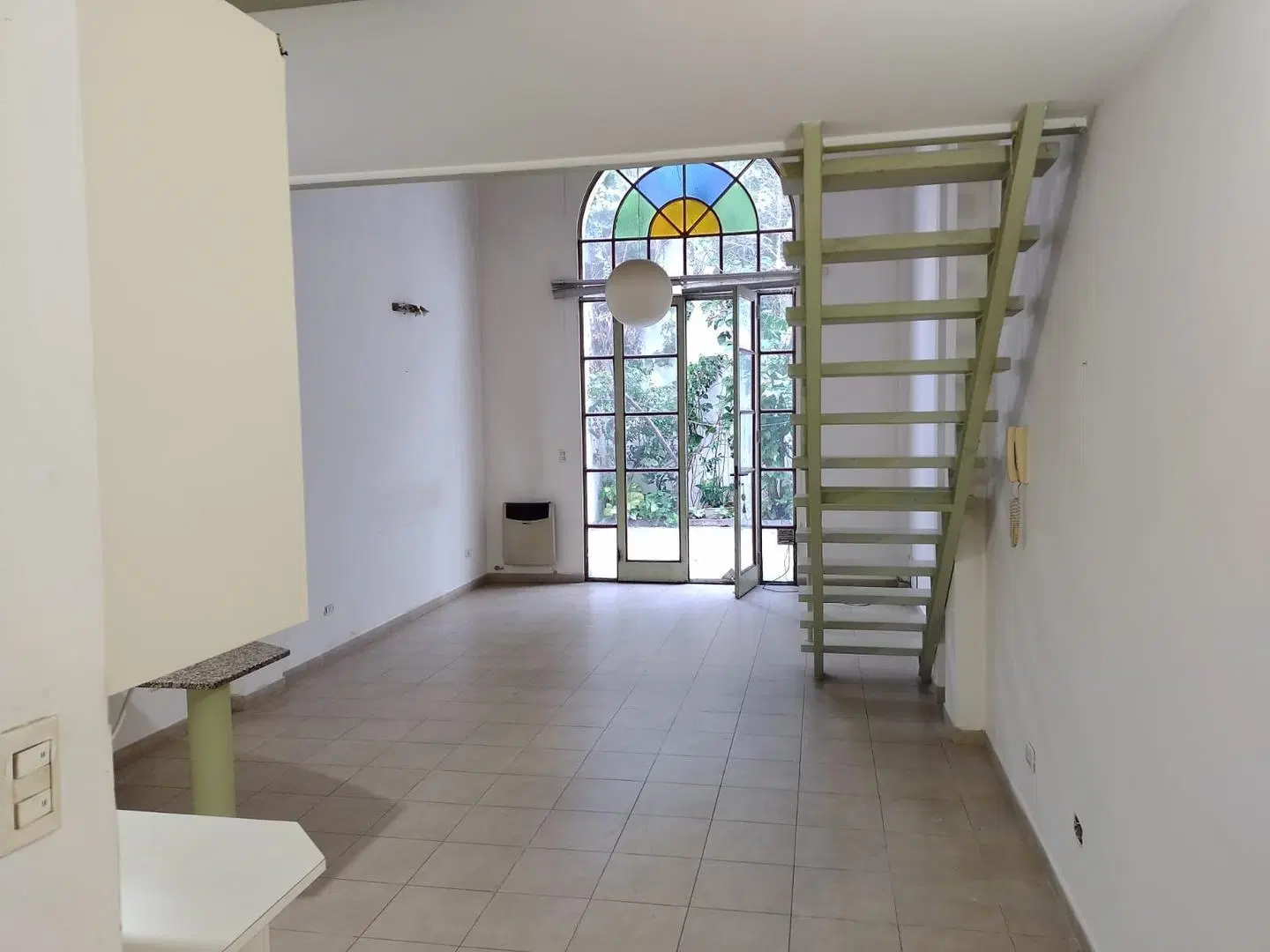 Excelente Loft en doble altura, con patio 5
