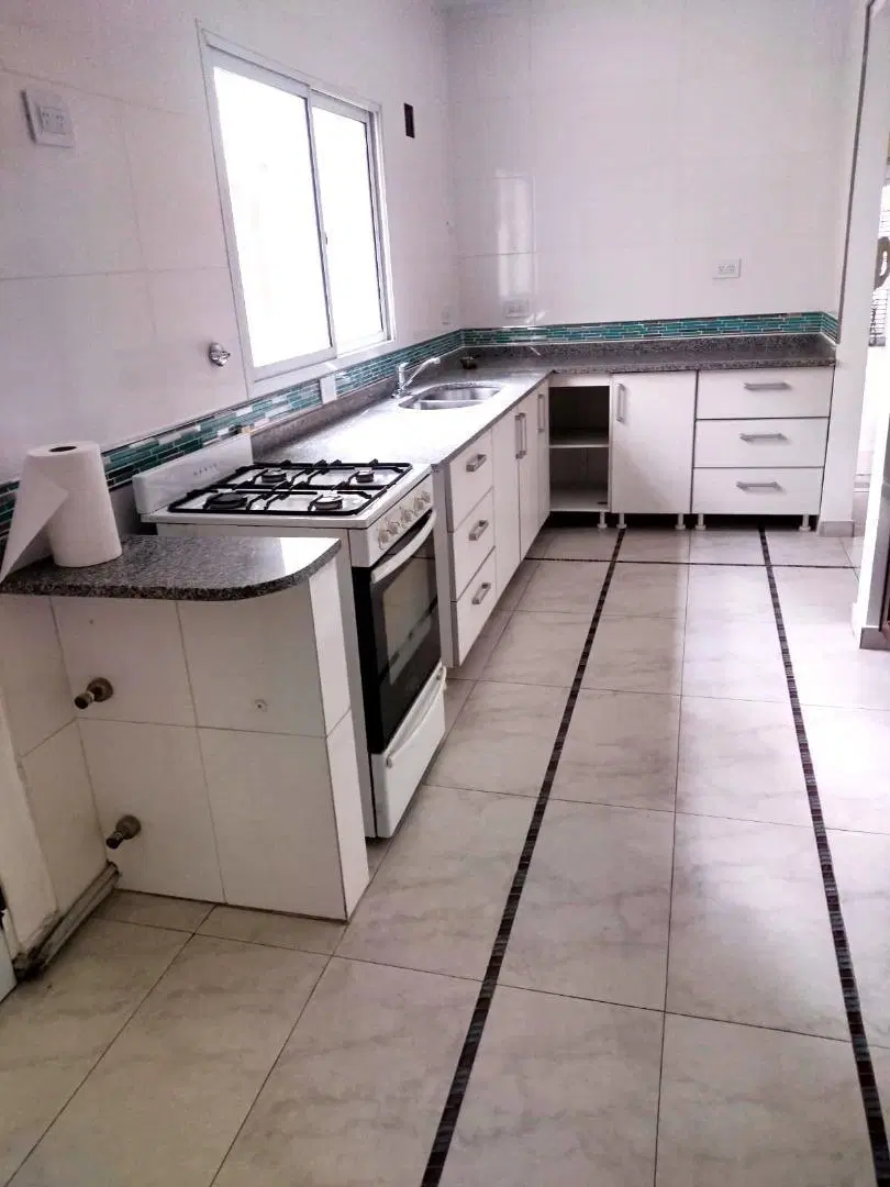 Departamento de 4 ambientes c/dep. 1