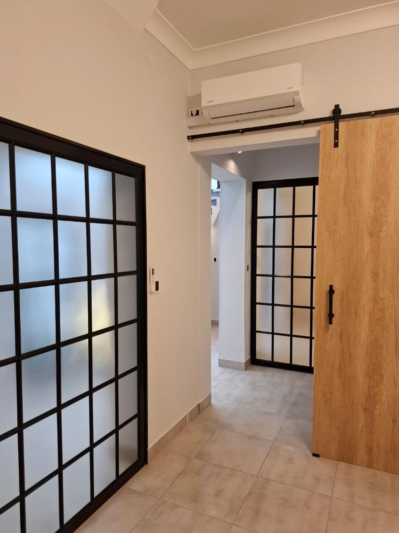 Foto de PH de 2 ambientes mas escritorio, con terraza propia, imagen 2