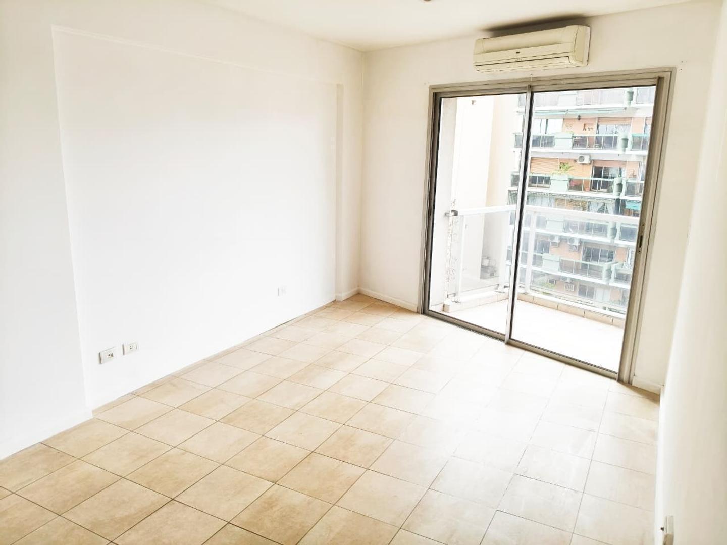 Foto de Excelente departamento de 2 ambientes, al frente con balcón, imagen 3
