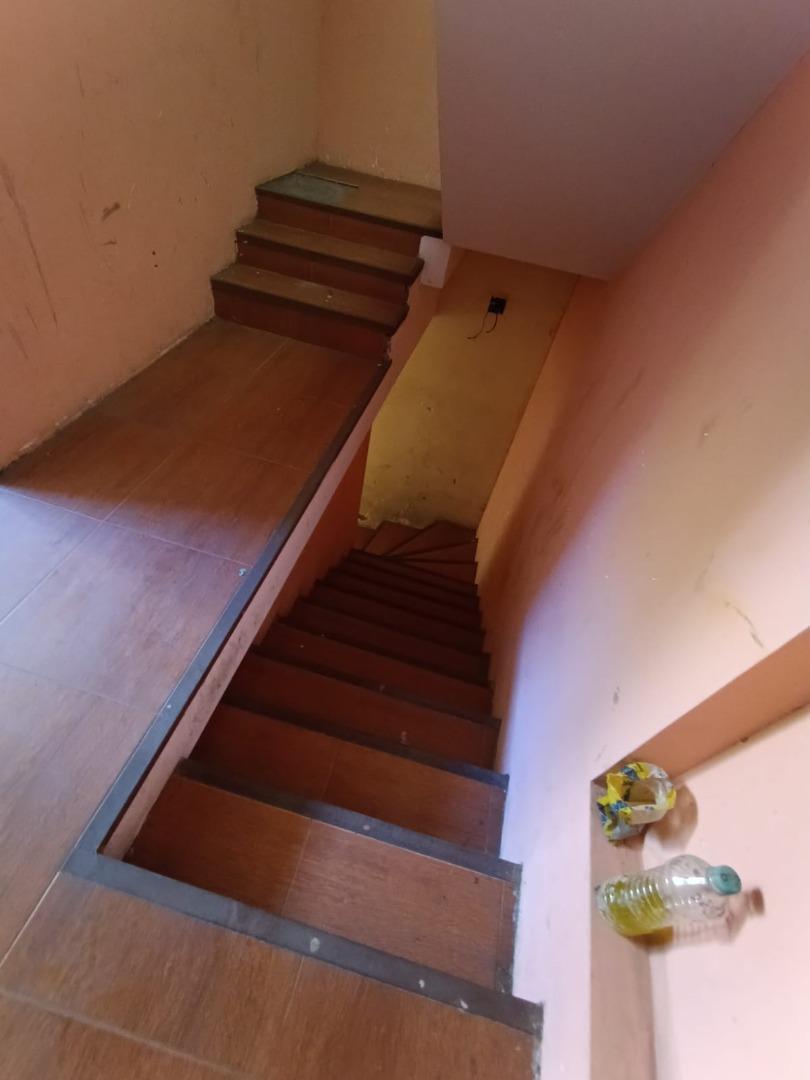Foto de Excelente PH de 5 ambientes con patio, terraza y quincho, imagen 3