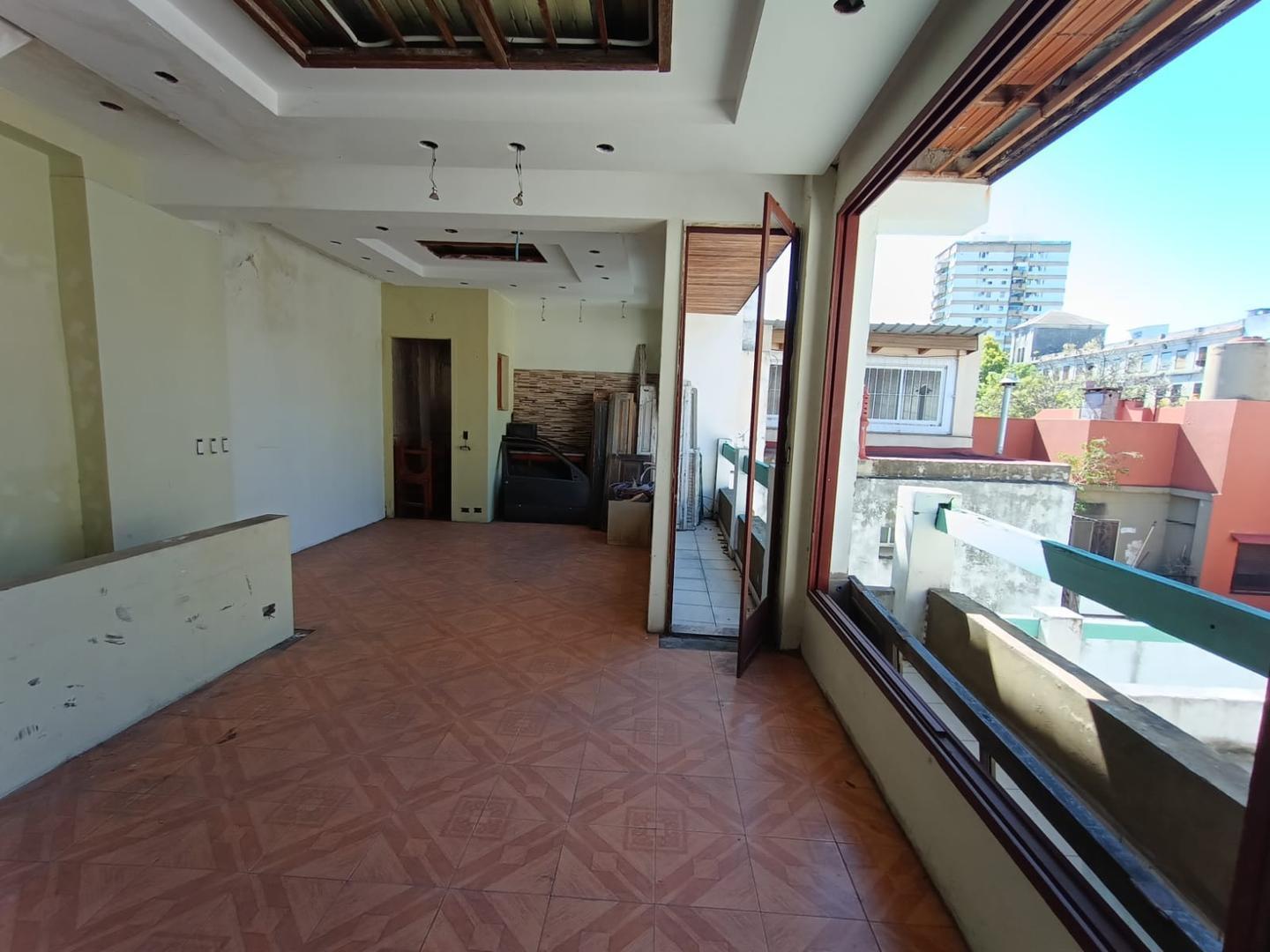 Foto de Excelente PH de 5 ambientes con patio, terraza y quincho, imagen 5