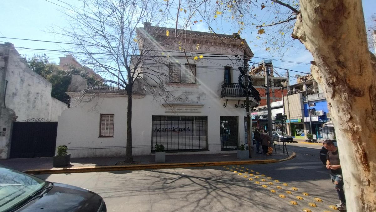 Casa PH en Venta en San Fernando Centro,  apto uso comercial  y/o  profesional. 