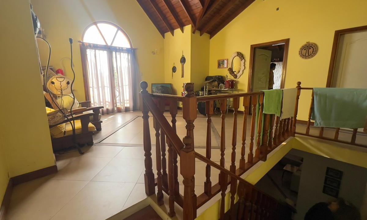 GRAN CHALET EN VENTA EN GRAL. PACHECO.