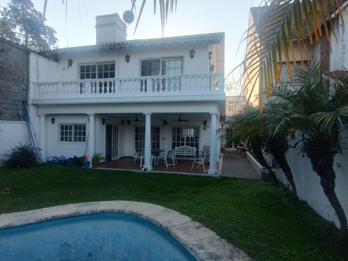 Importante Chalet en Venta en San Isidro 3