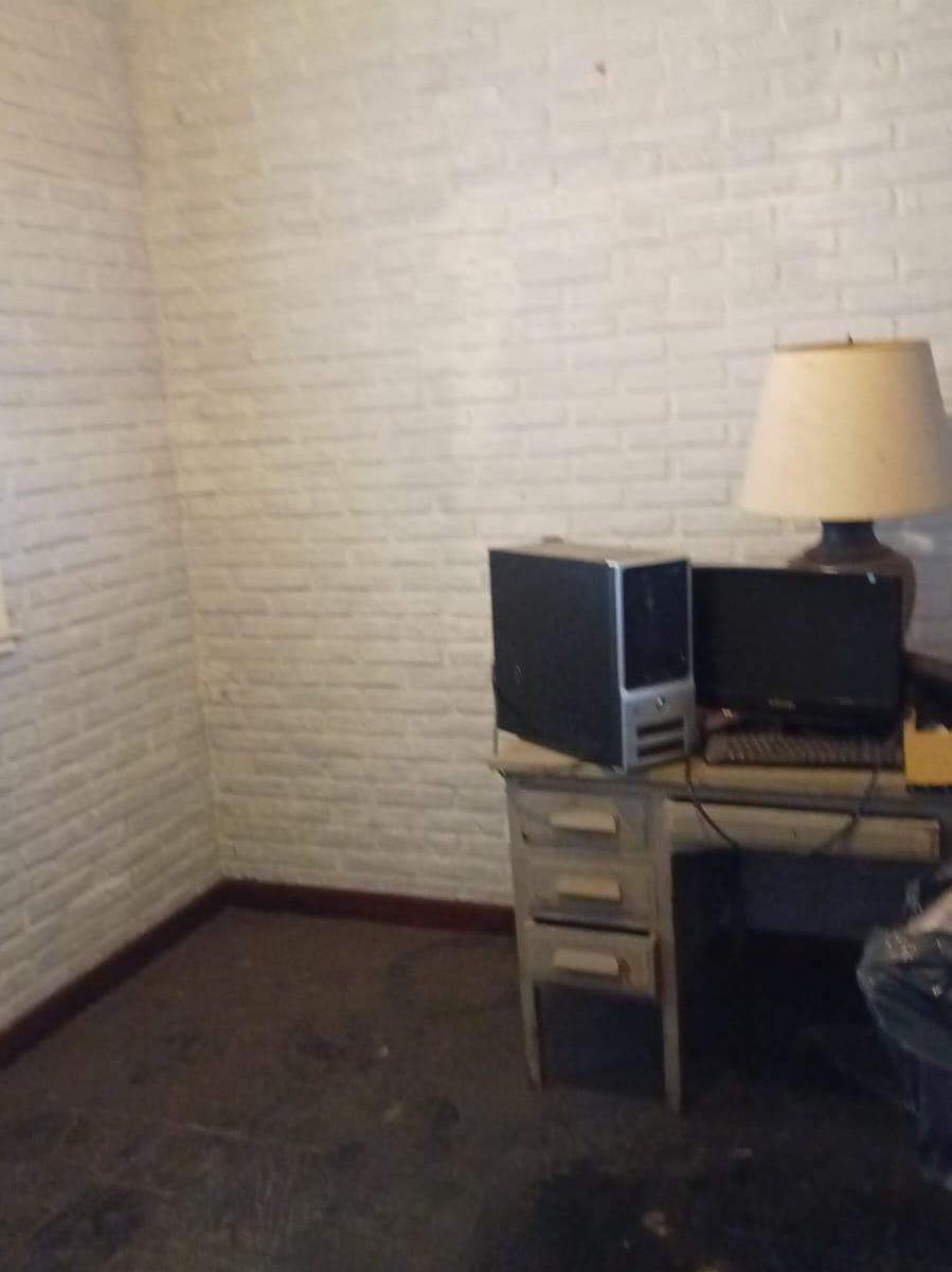 Chalet de 5 Ambientes Sobre Av Libertador. 1