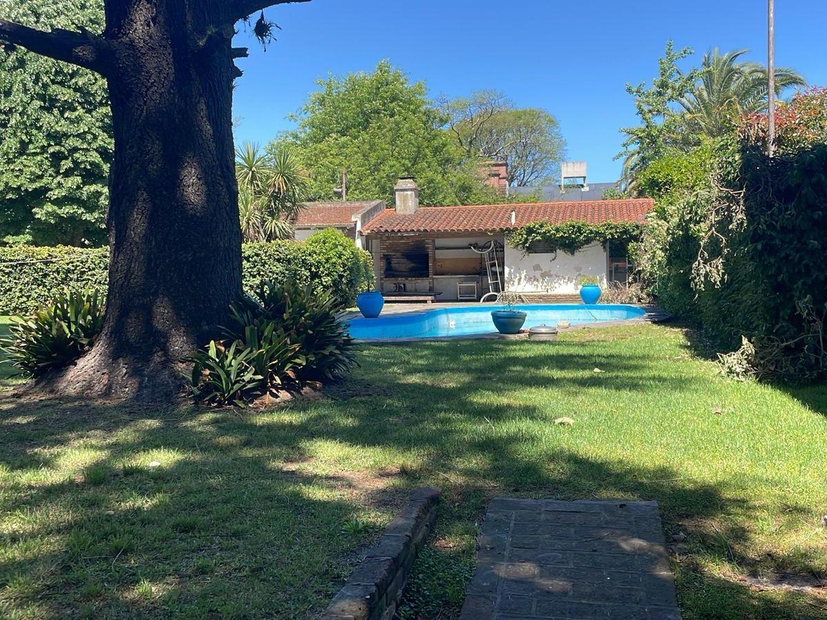 Importante Esquina Sobre Libertador en Venta. 2