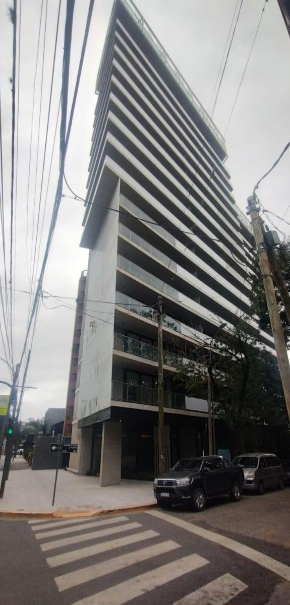 Departamento 2 amb a estrenar, piso 7 sobre Libertador en La Lucila.