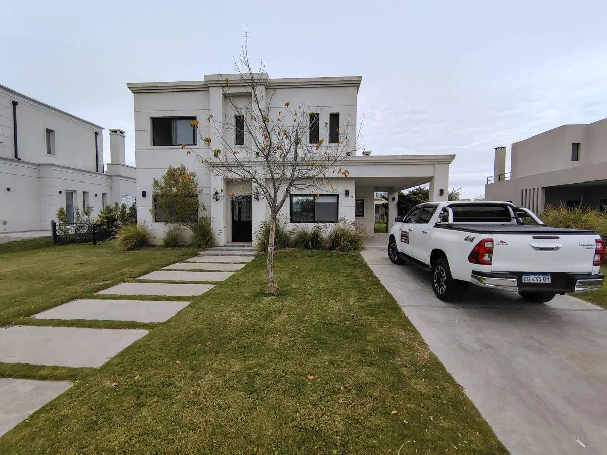 Casa en venta Puertos ( Barrio Acacias) con 600 m² de terreno y 5 ambientes 2