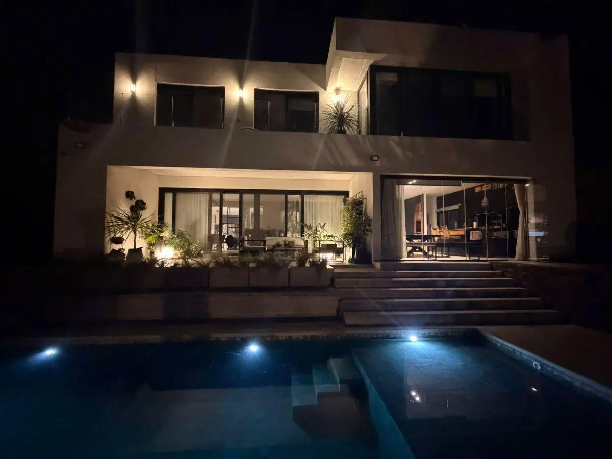 Espectacular casa en venta en Acacias a la laguna 2