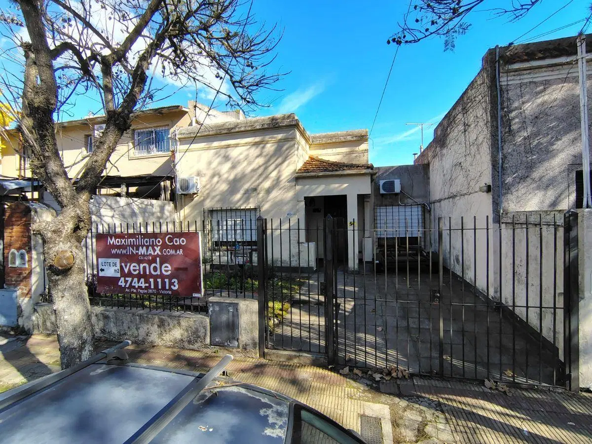 Casa 3 amb. a refaccionar en venta en hermosa zona de Victoria . 3