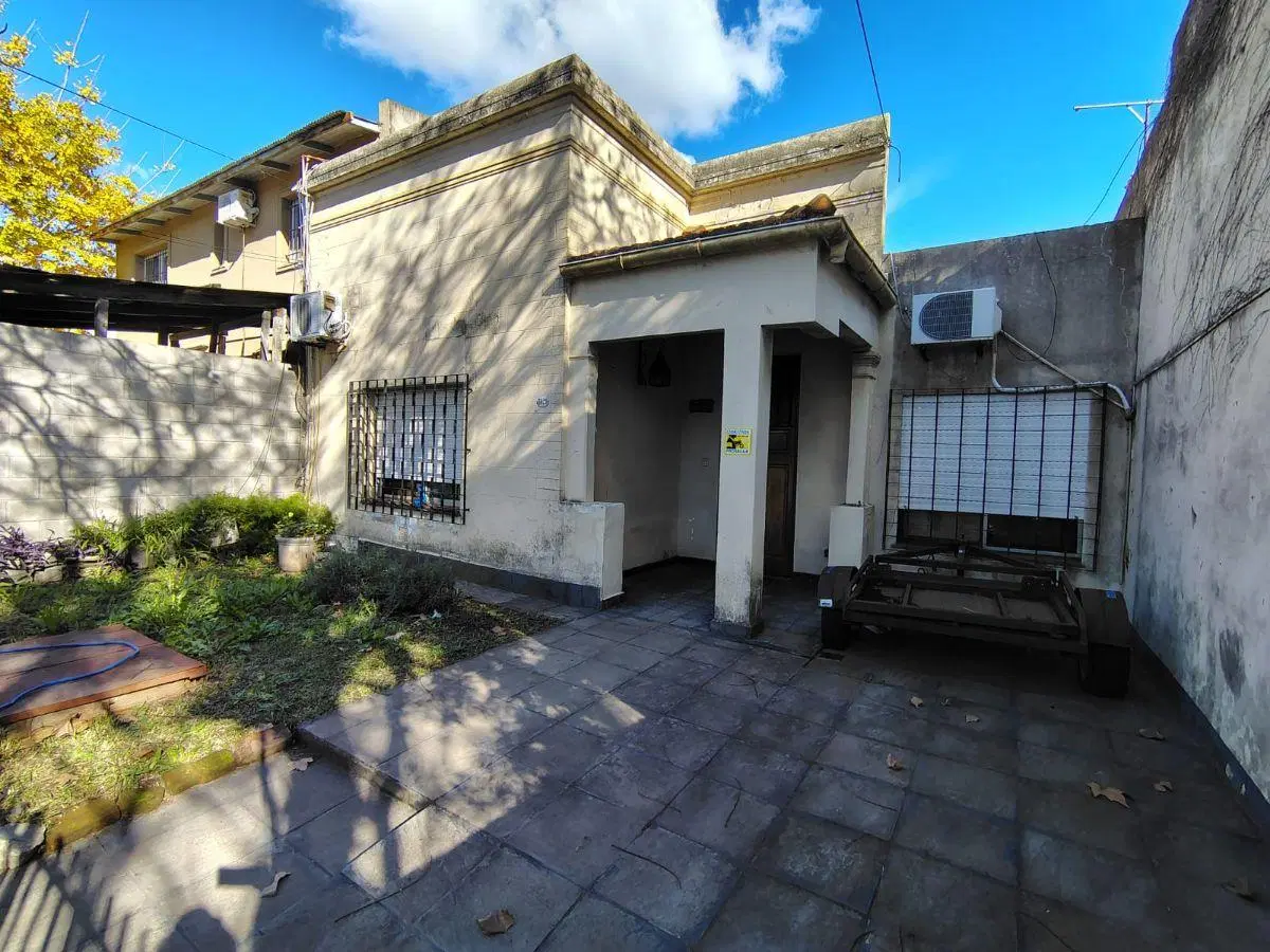 Casa 3 amb. a refaccionar en venta en hermosa zona de Victoria . 4