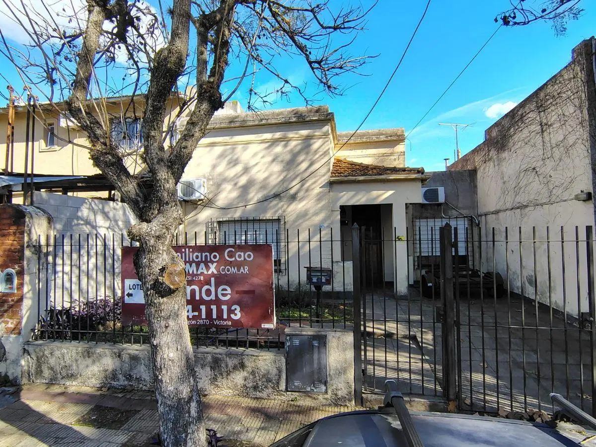 Casa 3 amb. a refaccionar en venta en hermosa zona de Victoria . 5
