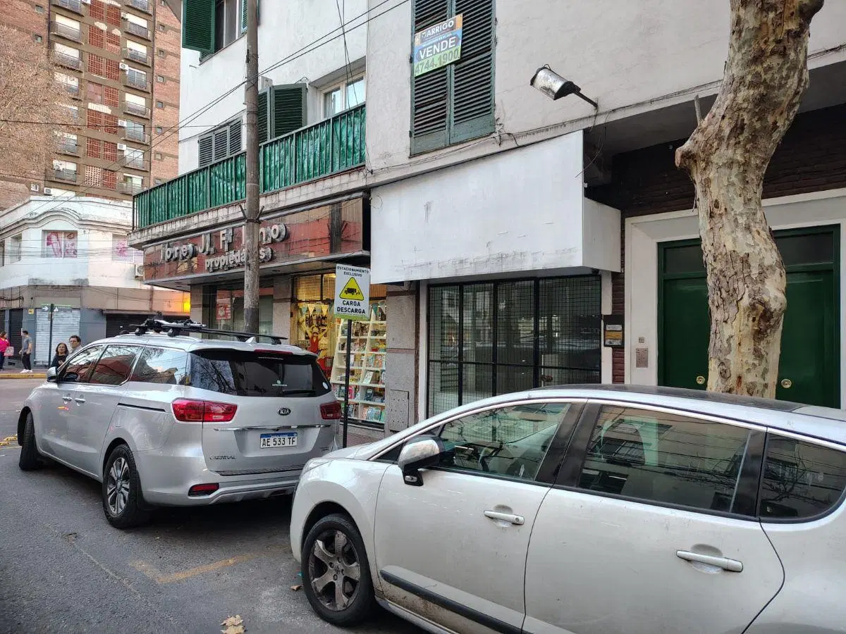 Local comercial en venta en pleno centro de San Fernando 5