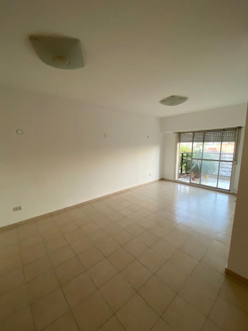 Bahia blanca 2000-Dpto s-piso 3 amb 65 m2 con 4 cocheras, ideal inversor