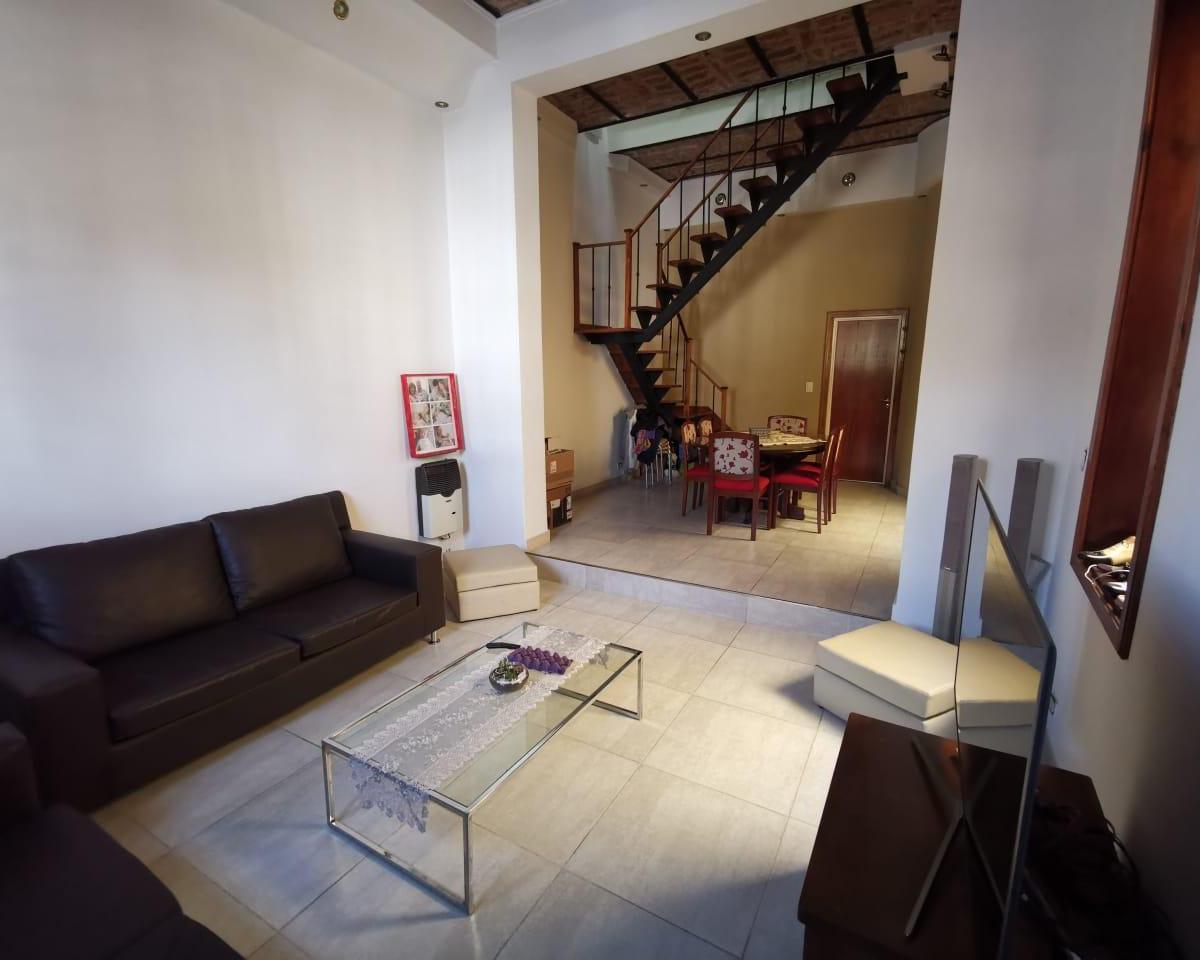 Biarritz 2500 - Casa 4 Ambientes 205 m² de Estilo Refaccionada Garaje Quincho 5