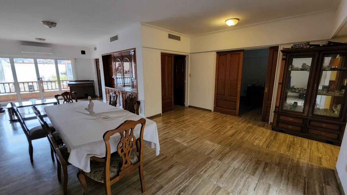 Chivilcoy 1500 - Casa de Categoria a Refacc 440 m² Cub Lote 10x52 4
