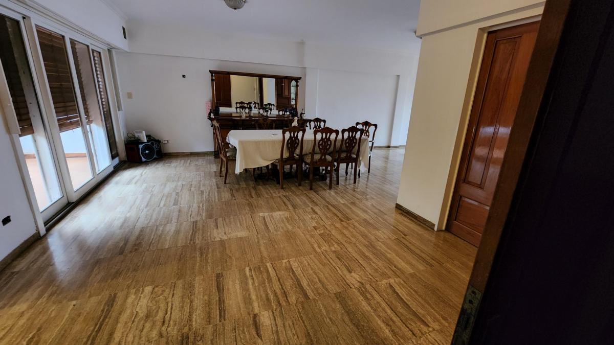 Chivilcoy 1500 - Casa de Categoria a Refacc 440 m² Cub Lote 10x52 5