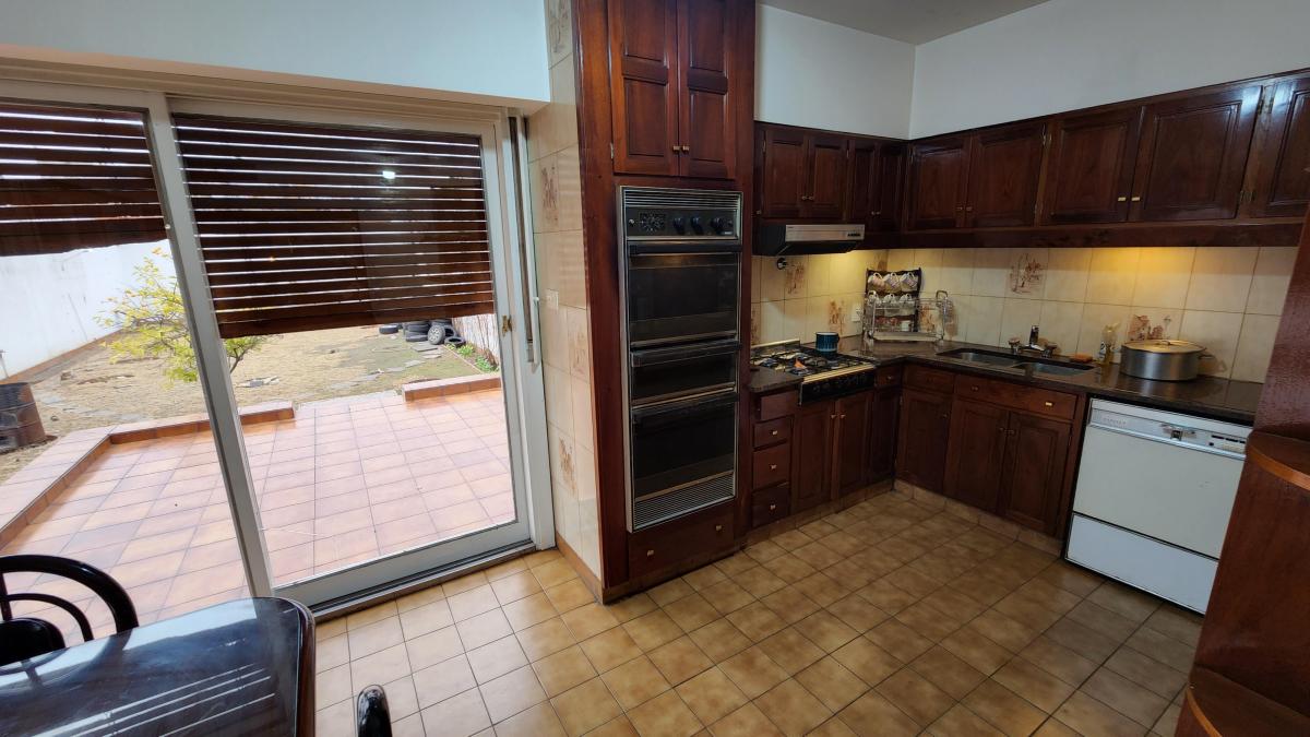 Chivilcoy 1500 - Casa de Categoria a Refacc 440 m² Cub Lote 10x52 3