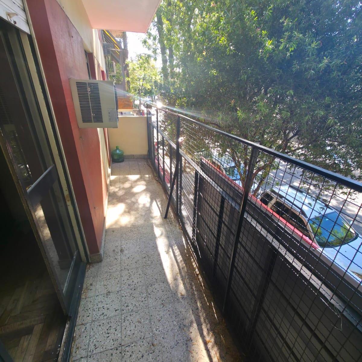 Av Segurola 1500 - Departamento 4 Amb Al Fte con Balcon 79 m² Coc Comedor 4