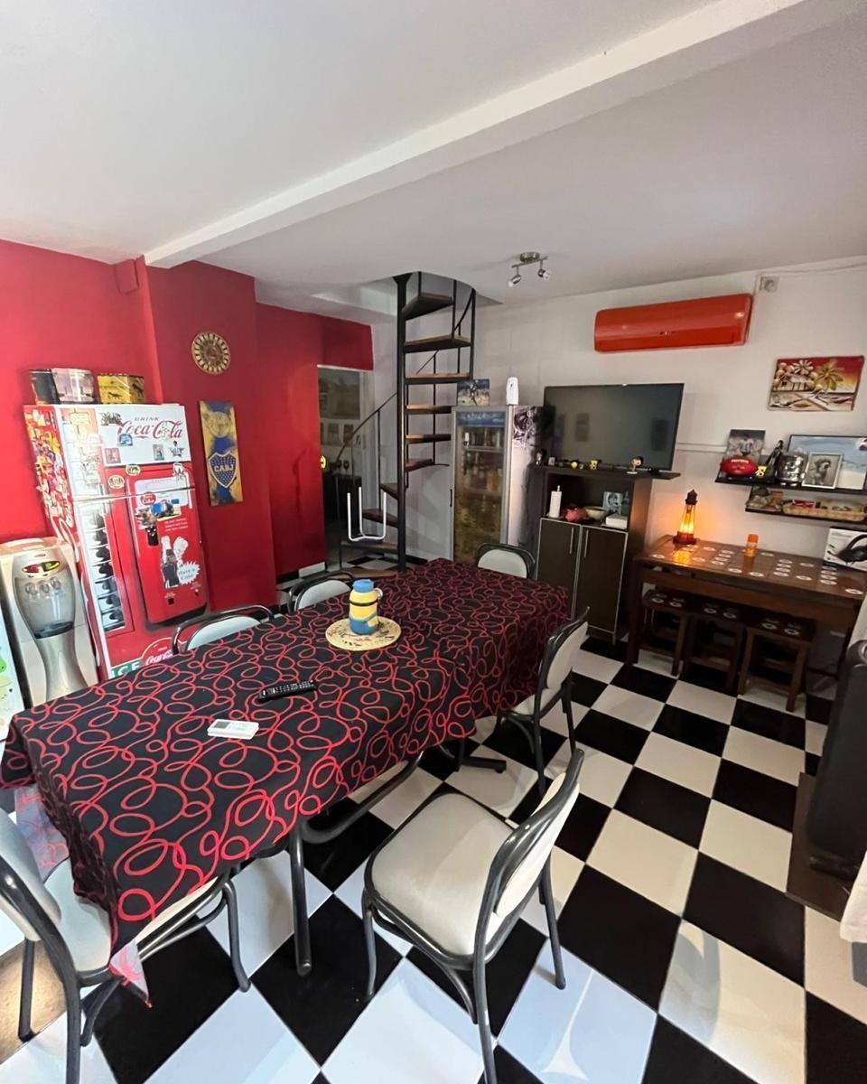 Ceretti 1700 - 5 Ambientes 200 m² Cubiertos + Fondo y Pileta Grge Excte Est 1