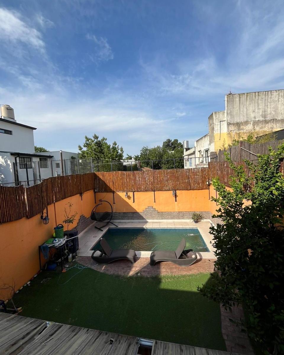 Ceretti 1700 - 5 Ambientes 200 m² Cubiertos + Fondo y Pileta Grge Excte Est 1