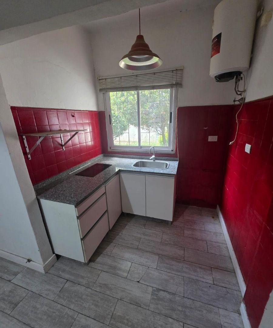 Foto de Av rivadavia 10500-PH 2 ambientes con patio 46m2 por pasillo, imagen 4