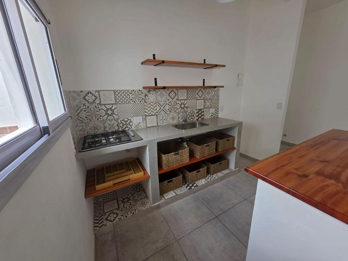Foto de San Blas 2600-Departamento 2 ambientes con patio refaccionado a nuevo, imagen 3