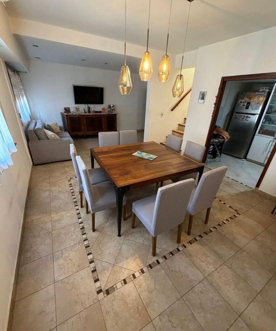 Pasaje Hungria 1100-Ph 4 ambientes 145m2 con terraza y balcon excelente estado