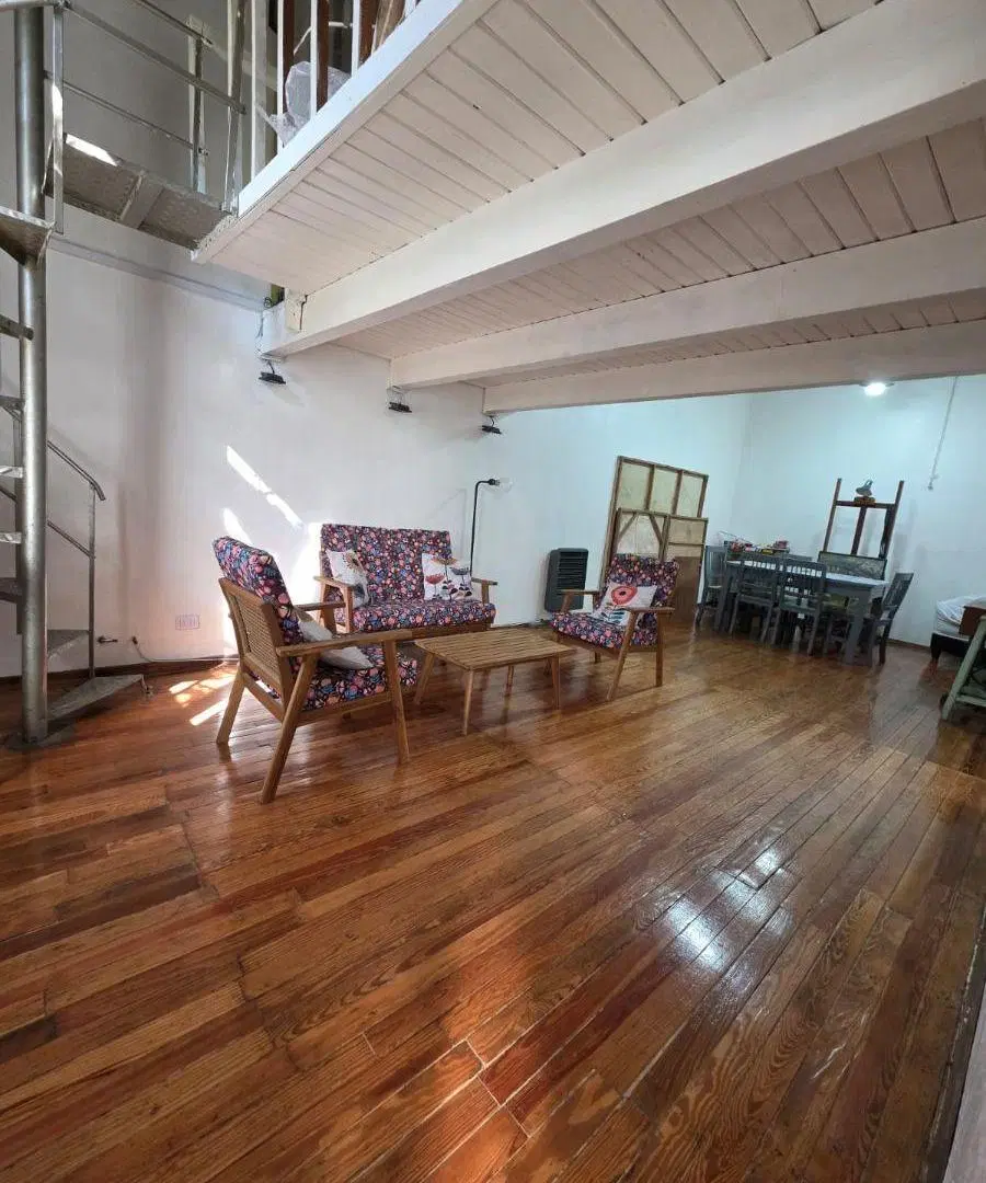Lapacho 2200-Casa de estilo refaccionada 4 amb 3 bñs patio tza 4