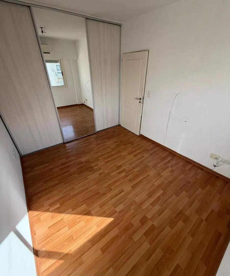 Bahia blanca 2100-Departamento semipiso 2 ambientes al frente balcon SUM 3