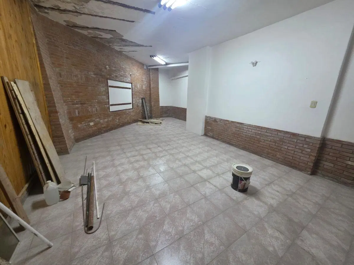 Juan agustin garcia 1700-local 90m2 totales con subsuelo a metros avenida 3