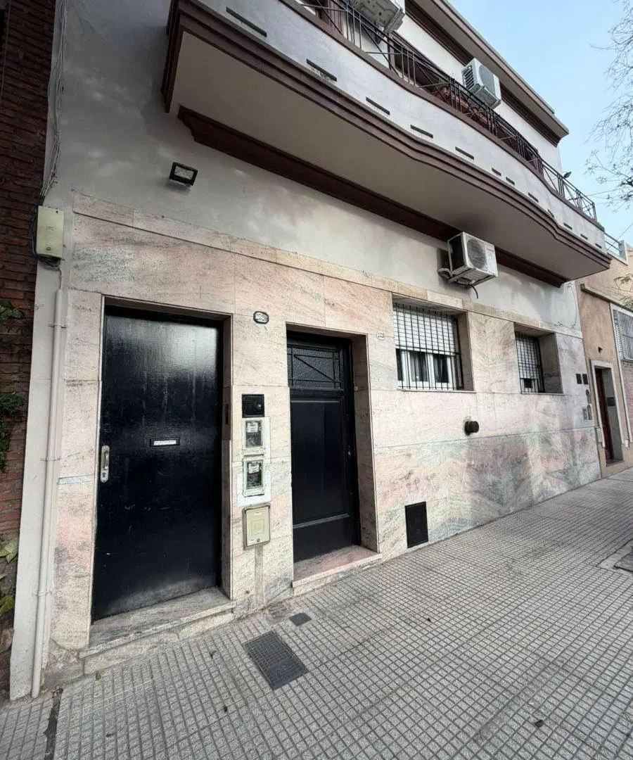 Biarritz 2500-Ph 3 ambientes con patio y terraza cocina comedor sin exp 2