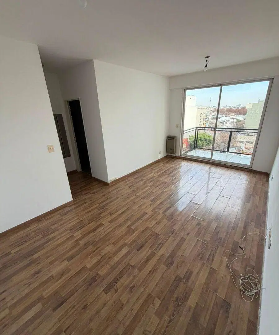 R. Escalada san martin 2700-Departamento 3 ambientes 57m2 con balcon vista abierta seguridad 3