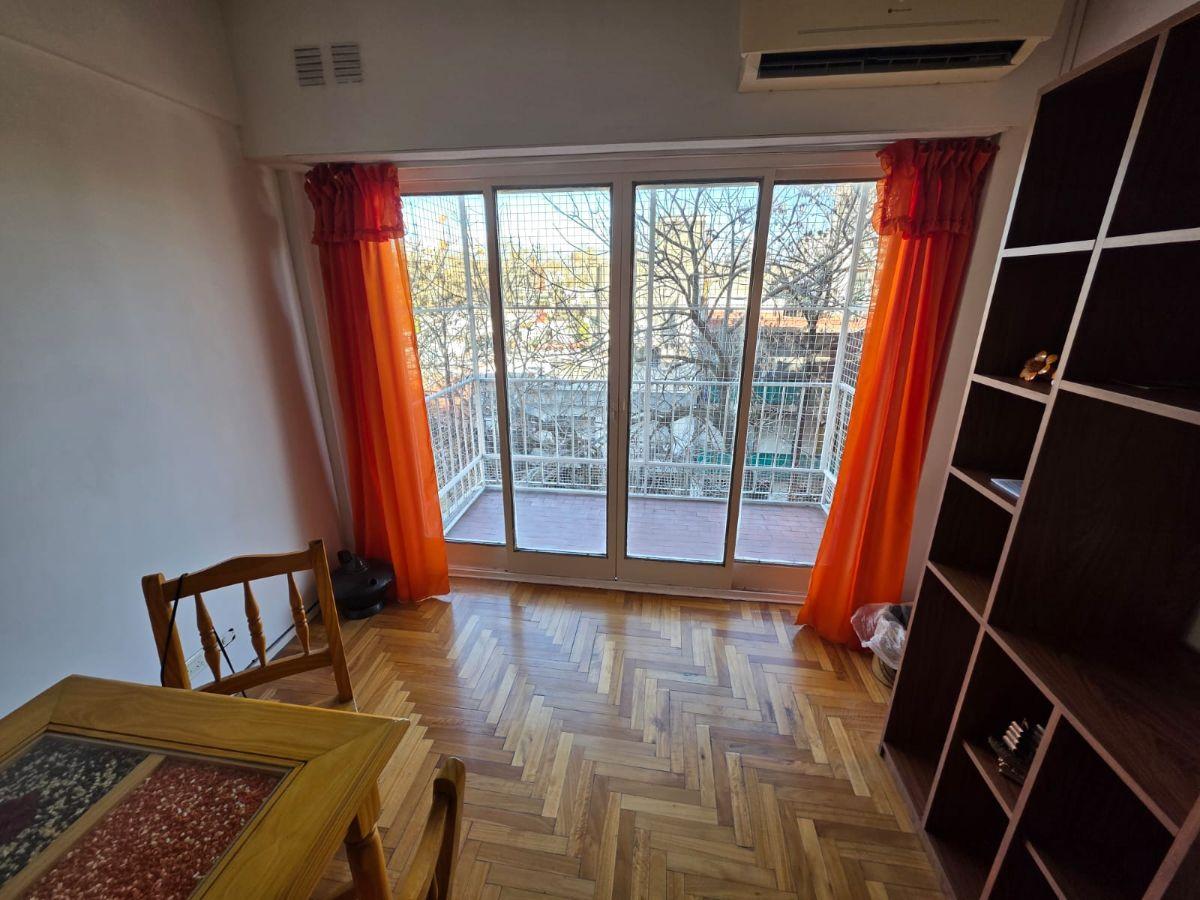 Foto de Sanchez de loria 700-Departamento 2 ambientes al frente balcon muy, imagen 4