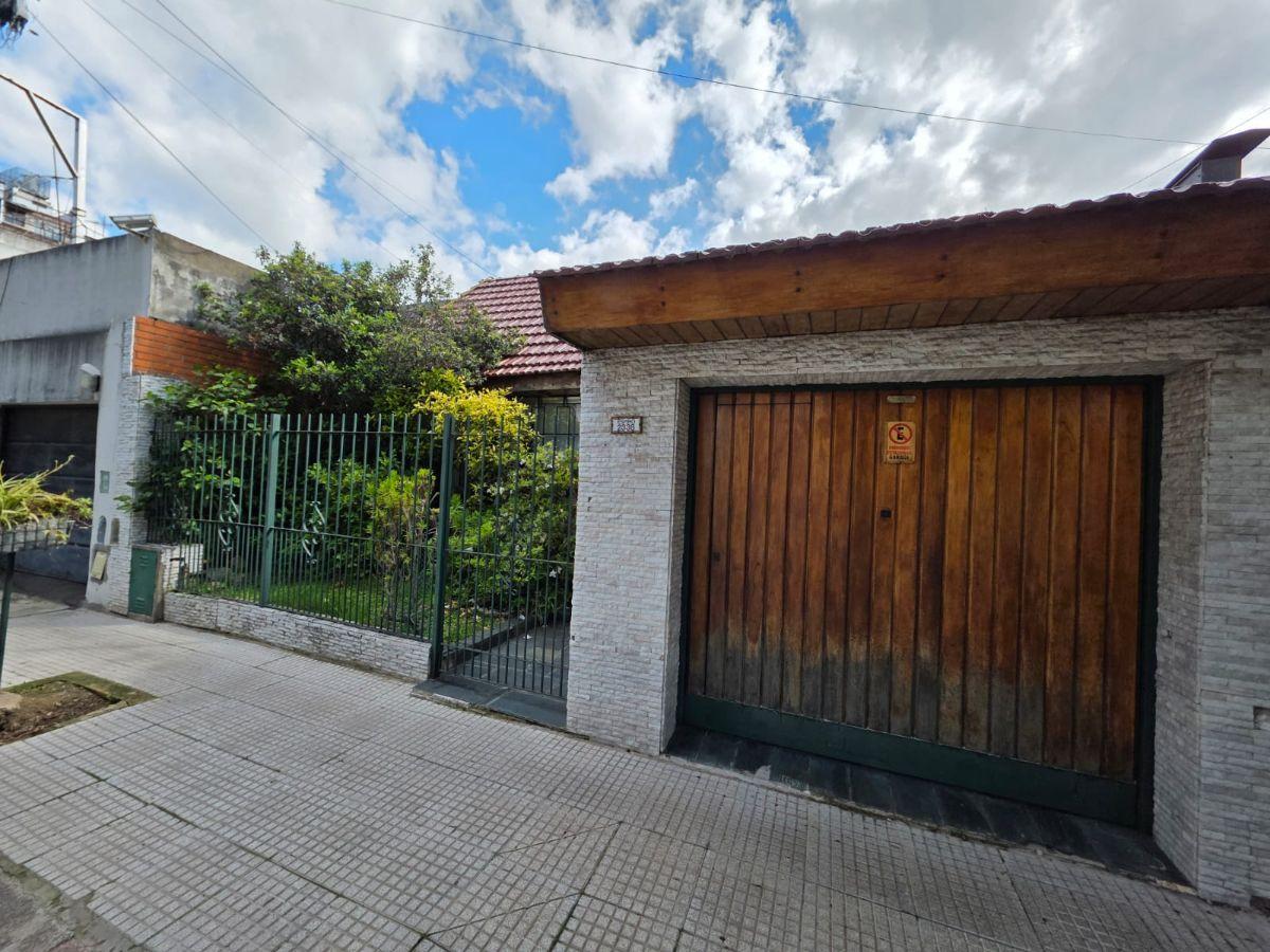 Foto de Diego F. Espiro 2300-Casa en lote 8,66x33 patio terraza quincho y garage, imagen 1
