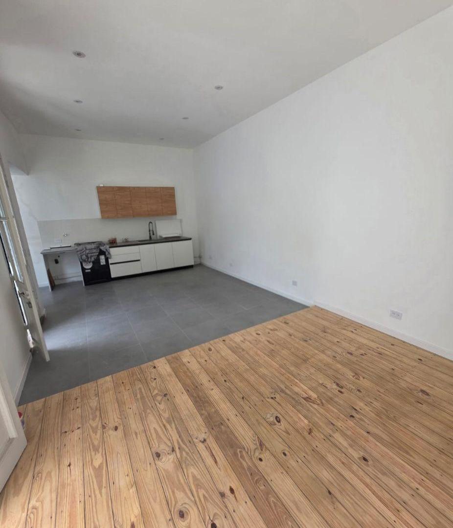 Foto de Emilio lamarca 1800-PH 2 ambientes a nuevo de 93m2 con terraza y patio, imagen 2