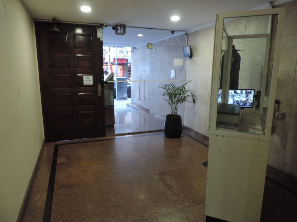 Foto de VENTA - EXCELENTE SEMIPISO EN CABALLITO - 4 AMB C/ DEP, imagen 4