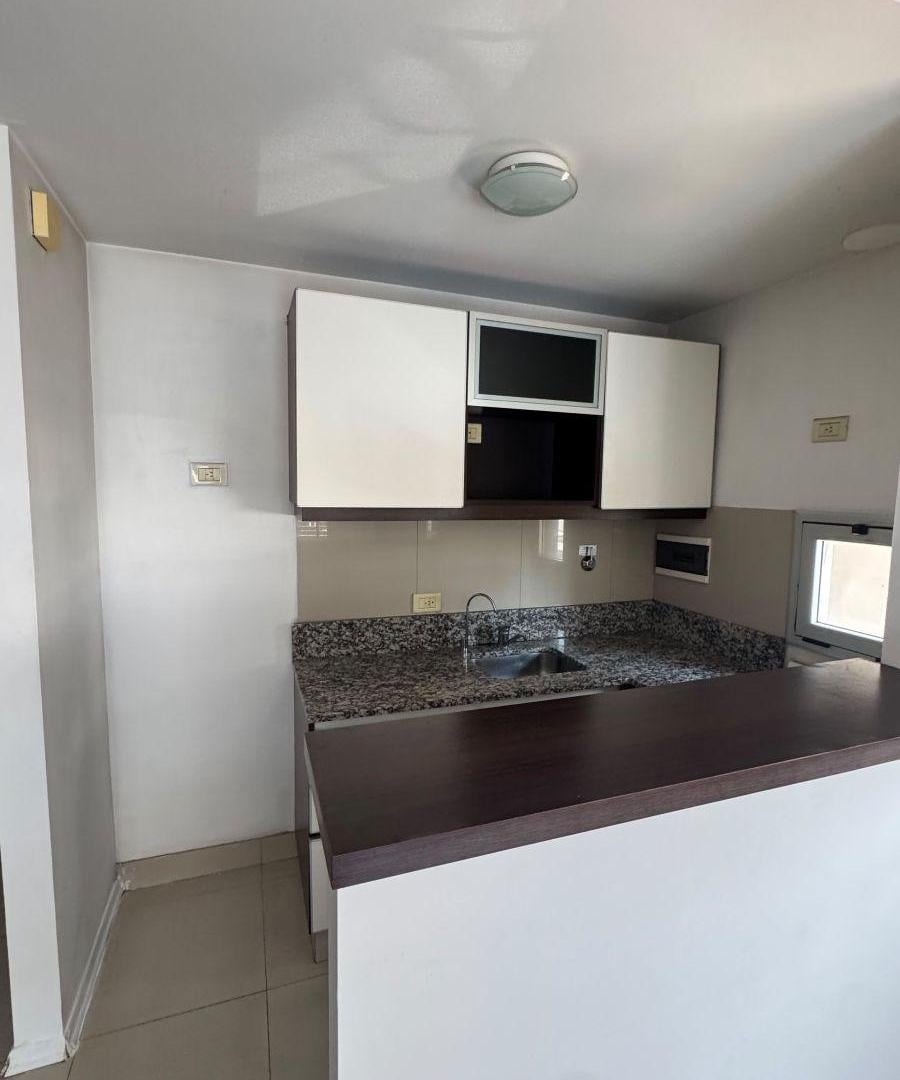 Foto de Alquiler- Departamento Monoambiente C/ Balcon al frente- Colegiales, imagen 2