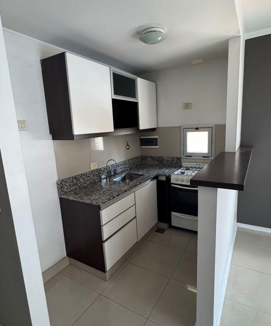Foto de Alquiler- Departamento Monoambiente C/ Balcon al frente- Colegiales, imagen 3