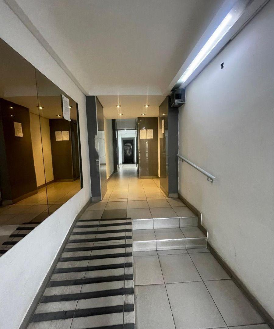 Foto de Departamento en alquiler - 4 ambientes - Almagro, imagen 2